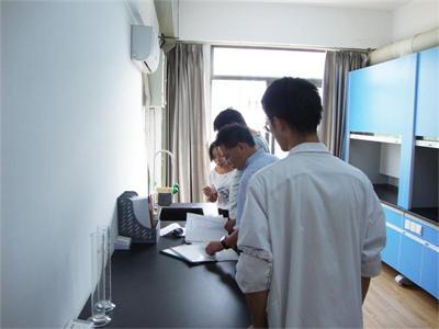 省環(huán)保廳、市環(huán)保局領導一行來我司視察